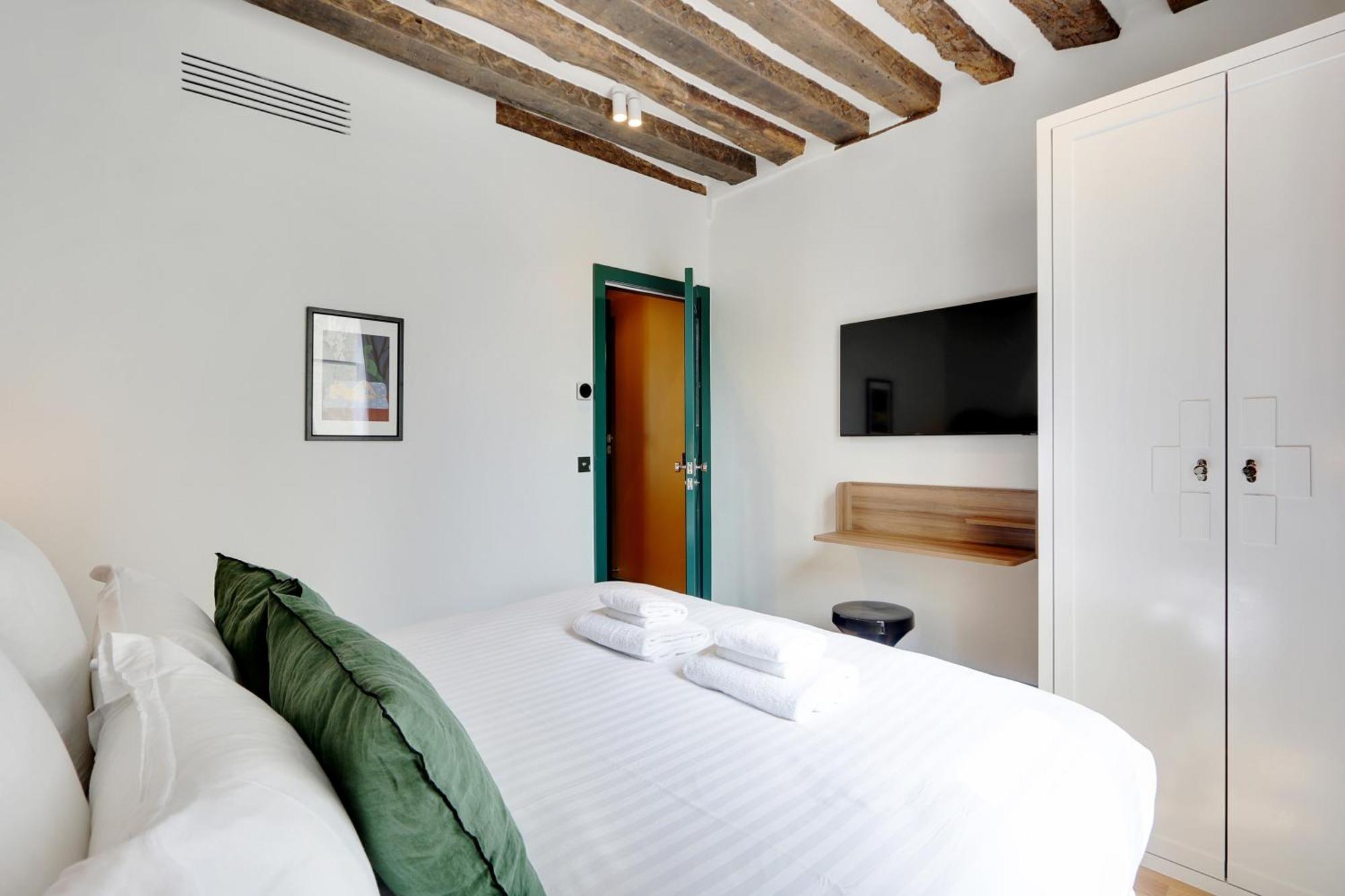 Paris Home Collection Serviced Apartments In Notre Dame - Rue Savoie ภายนอก รูปภาพ